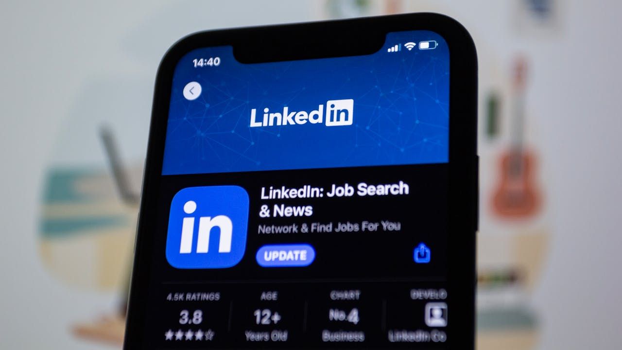 Perfil de LinkedIn con crecimiento de contactos